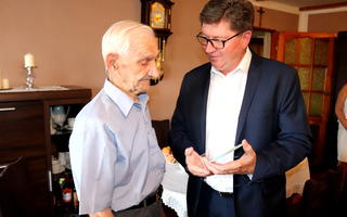 Obraz przedstawiający 95 Urodziny Pana Mariana Zająca