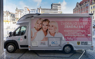 Obraz przedstawiający CYTOBUS ODWIEDZI JERZMANOWĄ