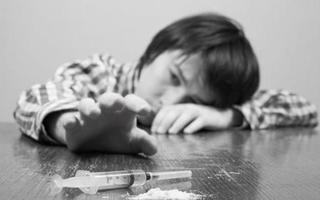 Obraz przedstawiający Narkotyki a dzieci - Wskazówki dla rodzica