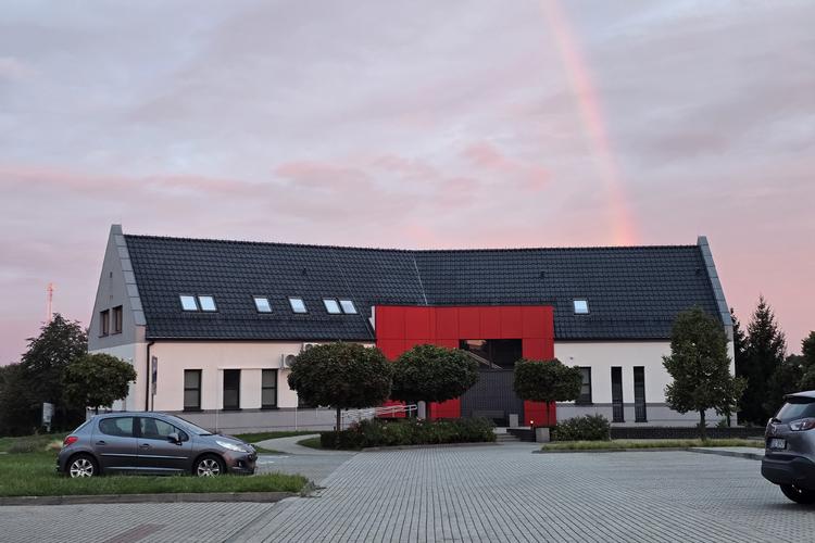 Harmonogram przyjęć lekarzy w Ośrodku Zdrowia w Jerzmanowej – listopad 2025